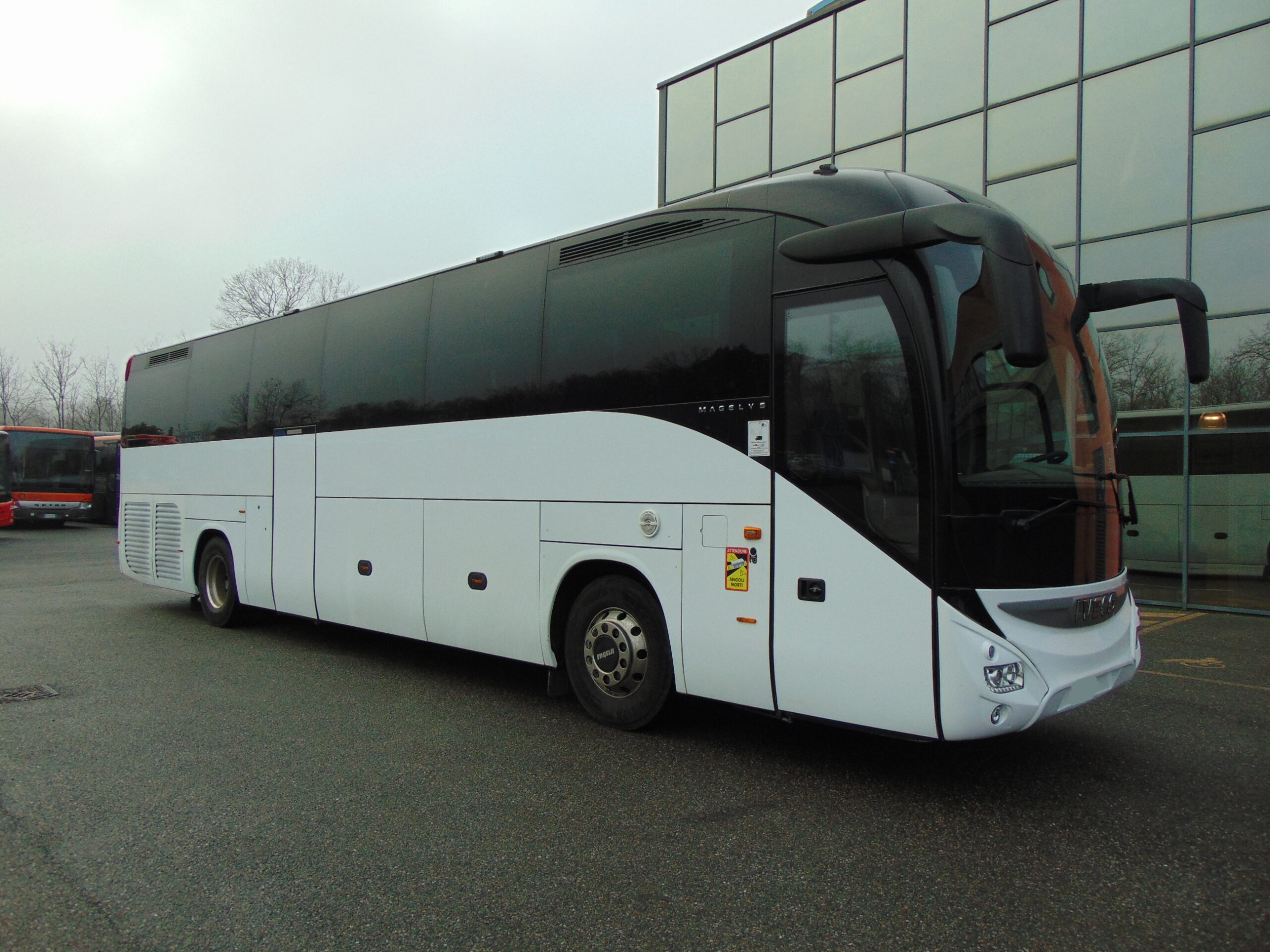 Coach Bus - Báscula de metal fundido a presión, juego de 4 autobuses, rojo,  azul, blanco y amarillo